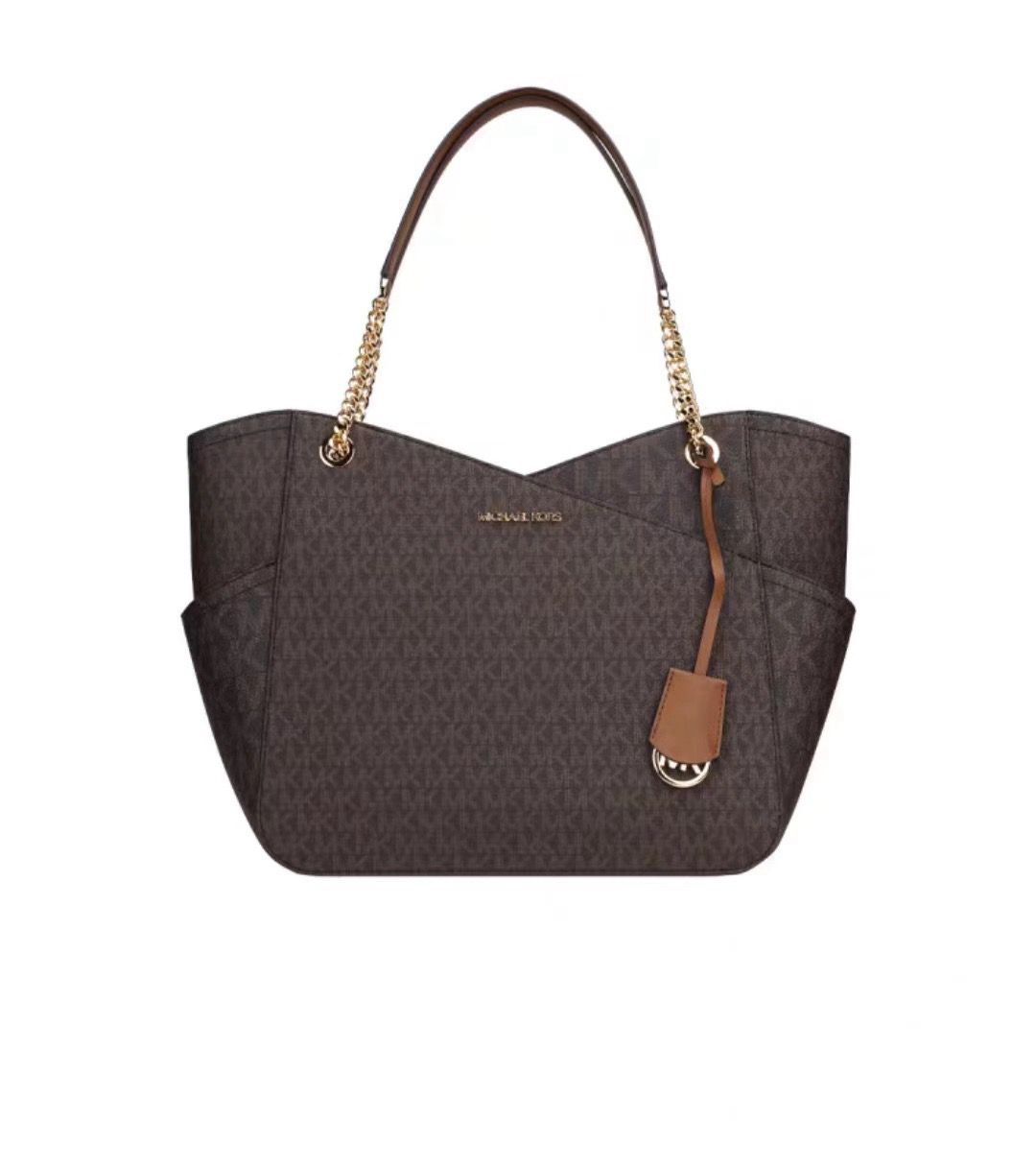 Jet Set Item Medium Logo Chain Shoulder Tote