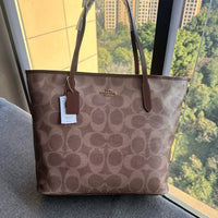 Coach city 36