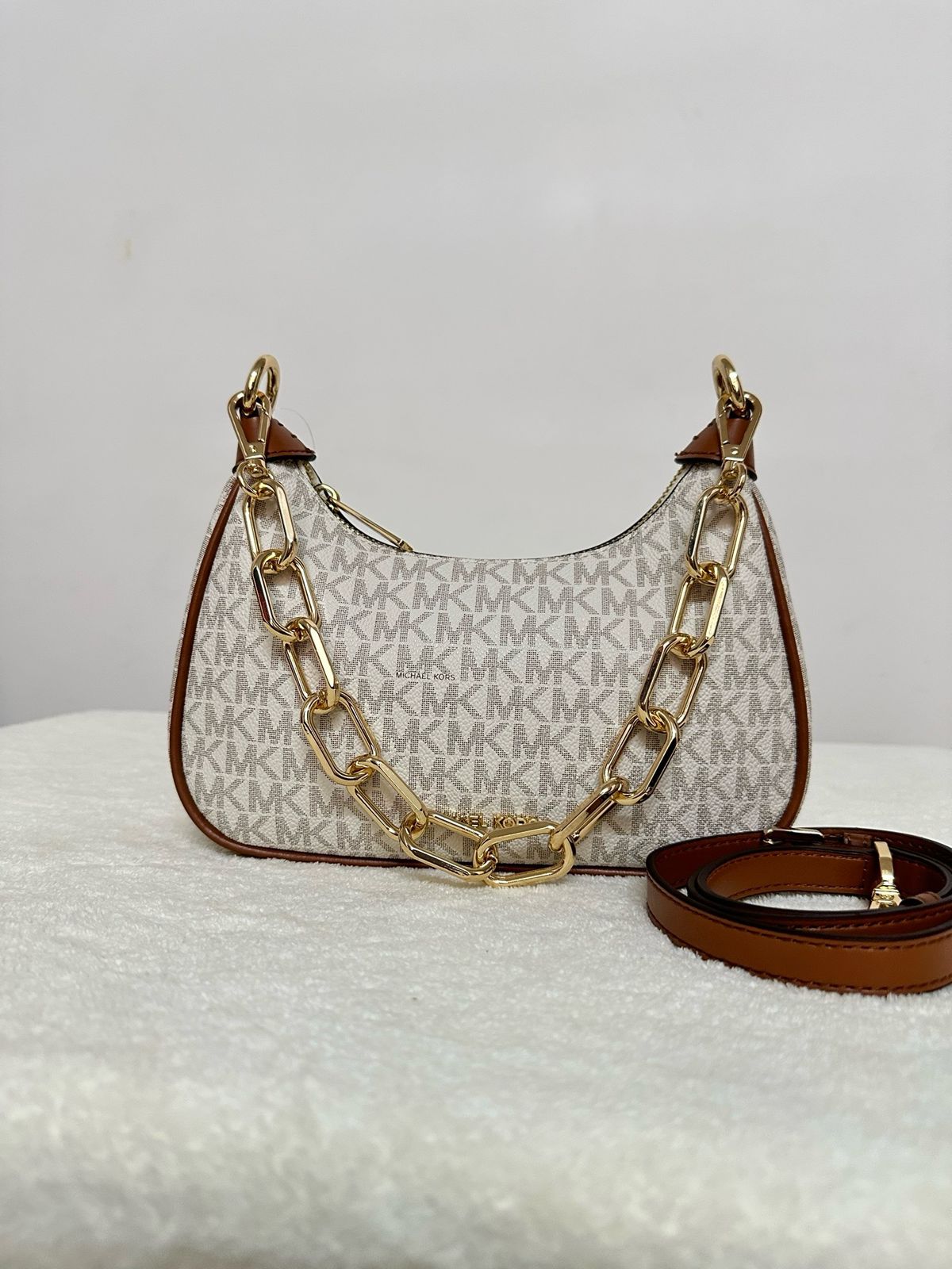 Jet Set Travel Extra-Small Logo Chain Shoulder Bag