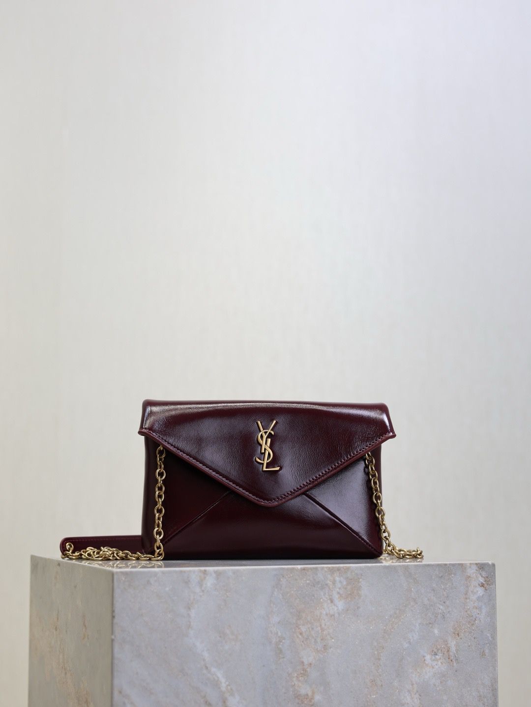 Gaby Chain Clutch in Smooth Leather